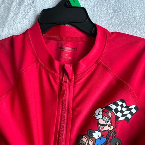 COPY - Super Mario Bros - Picture 2 of 3